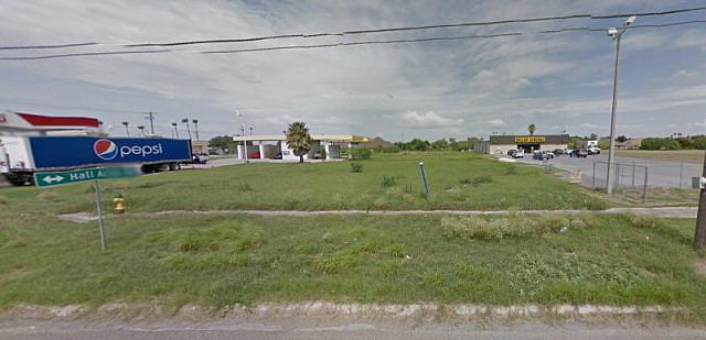 2nd image of 2615 S Cage Blvd