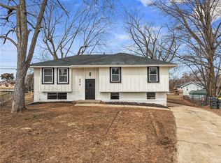 303 SW 25th St, Blue Springs, MO 64015