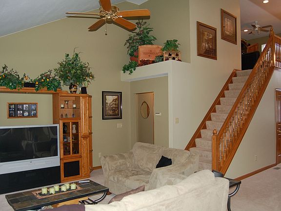 2nd image of 6113 Broadwell Ct