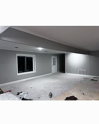 4th image of 376 E Willis Ave