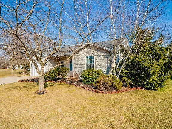2nd image of 271 Eastlake Dr