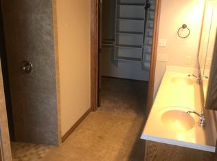 2371 E Rock Creek Rd, Tuttle, OK 73089