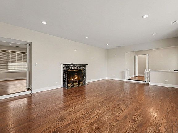 4th image of 462 Cleveland St