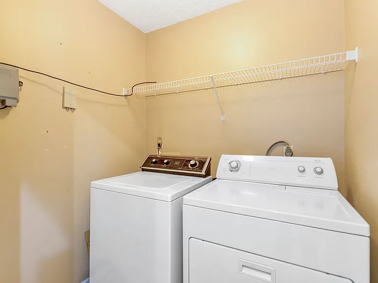 9450 Crockett Pass — Photo 22