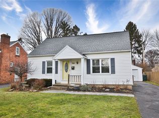 284 Colebourne Rd, Rochester, NY 14609