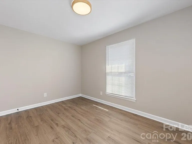 4706 Walden Ct — Photo 29