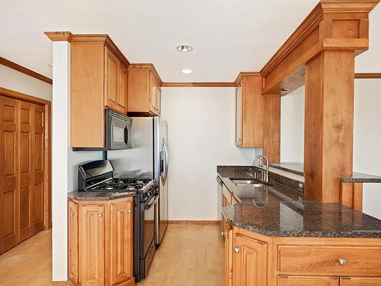 3120 Hennepin Ave S #301 — Photo 14