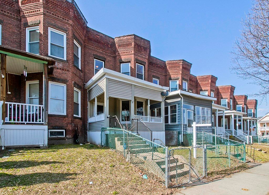 157 Beech St, Holyoke, MA 01040 Zillow