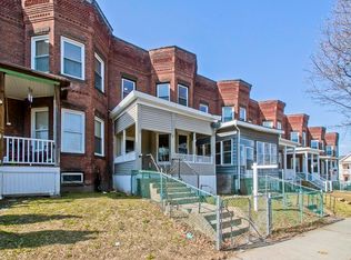 157 Beech St, Holyoke, MA 01040