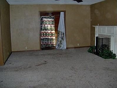 2nd image of 900 Avenue H