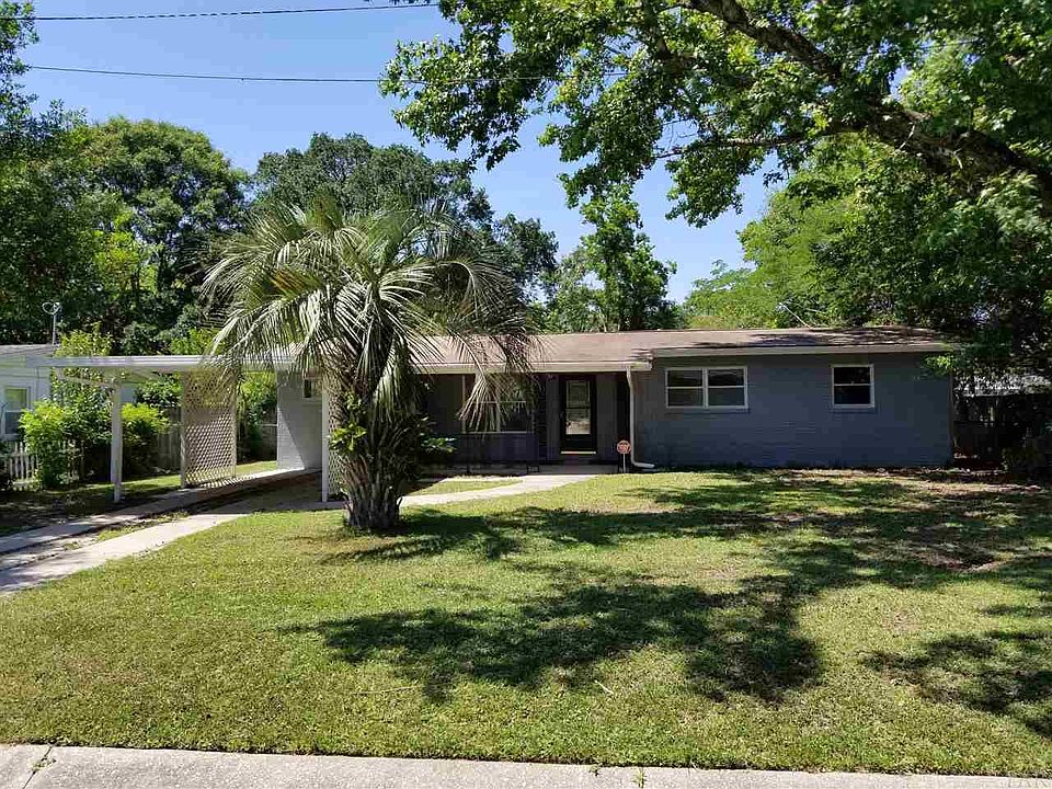 1st image of 904 Cranbrook Ave