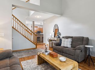 2540 Mallard Dr, Woodbury, MN 55125