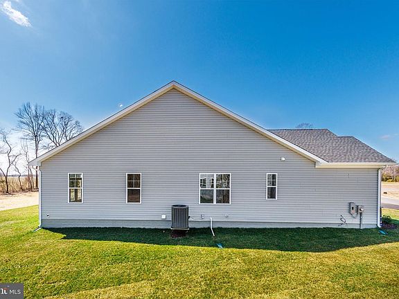 5th image of 24083 Jerrico Rd