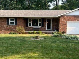 324 Old Oak Dr, Cortland, OH