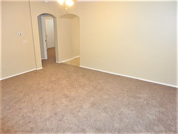 5th image of 364 W Dawn Blossom Dr