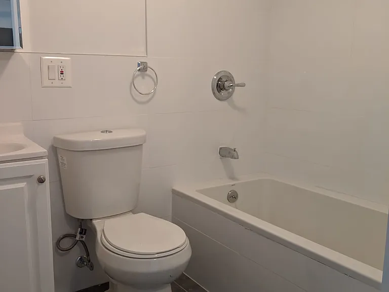 500 Garfield Ave #23E — Photo 3