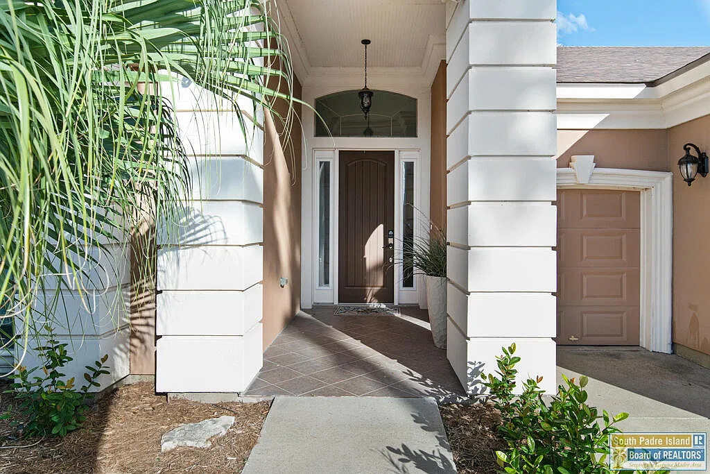 3 bed, 2.0 bath, 1643 sqft, $3,500 — Photo 3