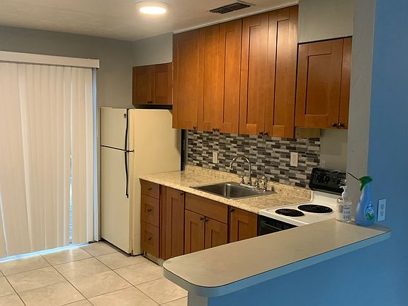 2nd image of 2217 SE 36th Ter #B