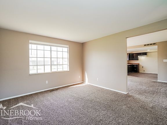 4th image of 3733 Panama Dr