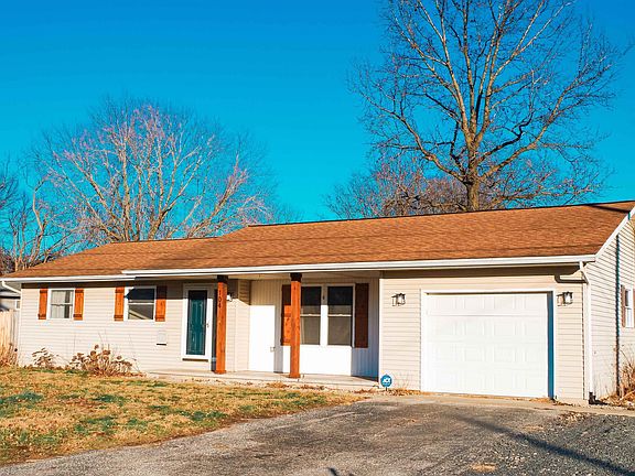 2nd image of 104 N Main St