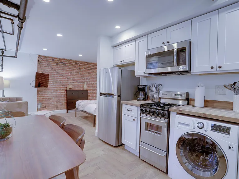 400 Seward Sq SE #B3 — Photo 13