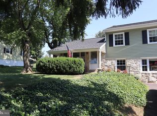 633 Lynne Dr, Southampton, PA 18966