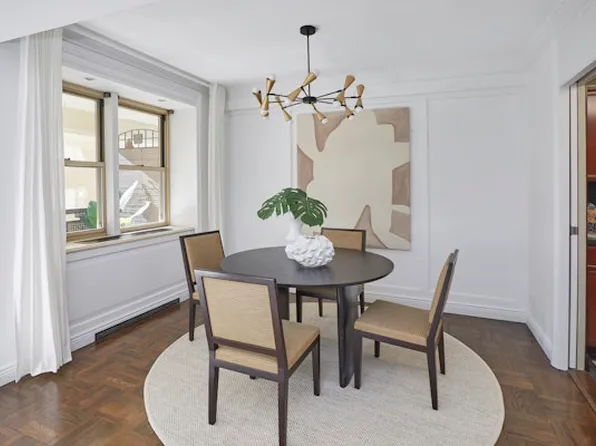 415 East 52nd Street image 4 of 14