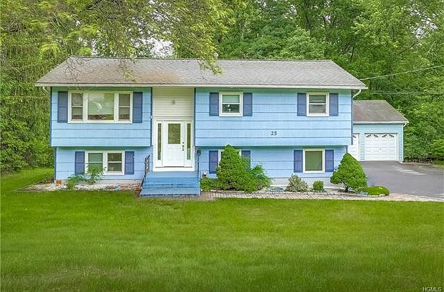 1st image of 25 Fawn Hill Dr