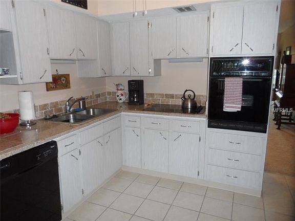 3rd image of 2459 Columbia Dr APT 81