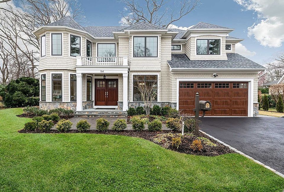 1st image of 154 Crescent Ln