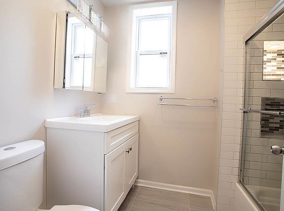 3rd image of 3931 W Arthington St #1