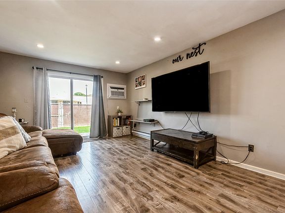 2nd image of 15 Harrison Ave APT 27C