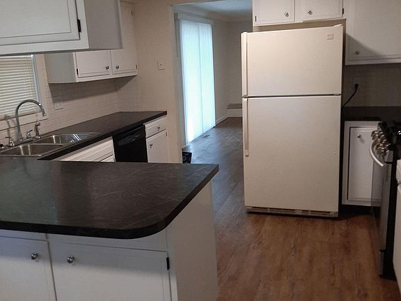 4th image of 6703 N Mountello Dr
