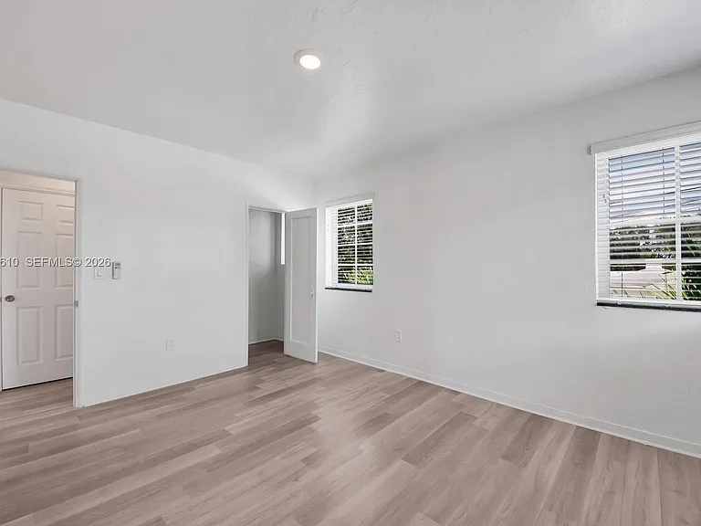570 NE 68th St #1 — Photo 12
