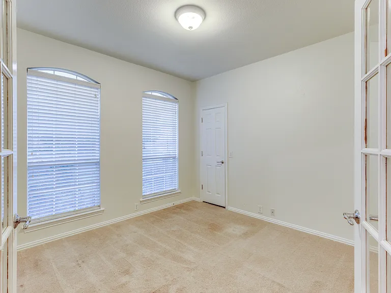 592 Burning Oak Dr — Photo 9