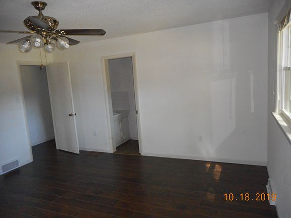 4th image of 2413 Windy Hill Ln