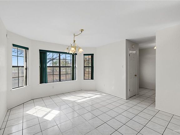 3rd image of 2715 Slaughter Dr
