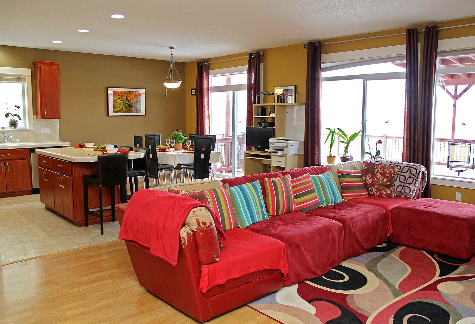 Lovely Modern 4 Bed, 2.5 Bath Beaverton Home Close to Nike/Intel — Photo 3