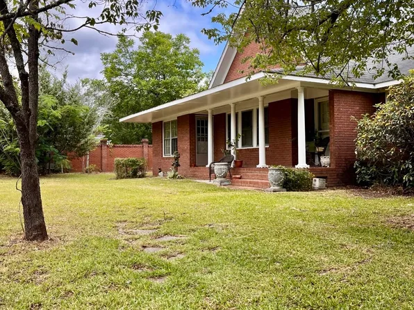 218A W 2nd Ave, Glenwood, GA 30428