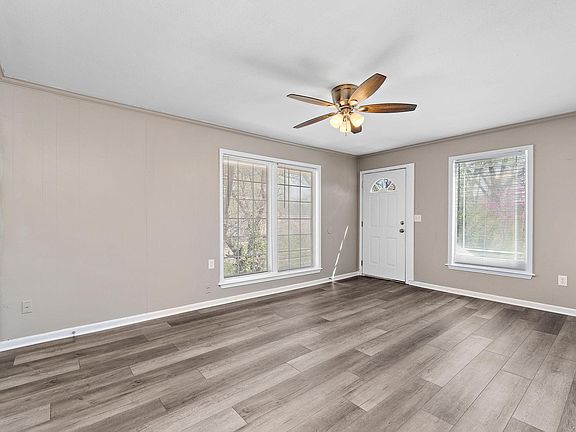4th image of 331 W Insley Ave