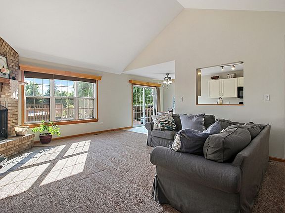 4th image of 126 Baybury Dr