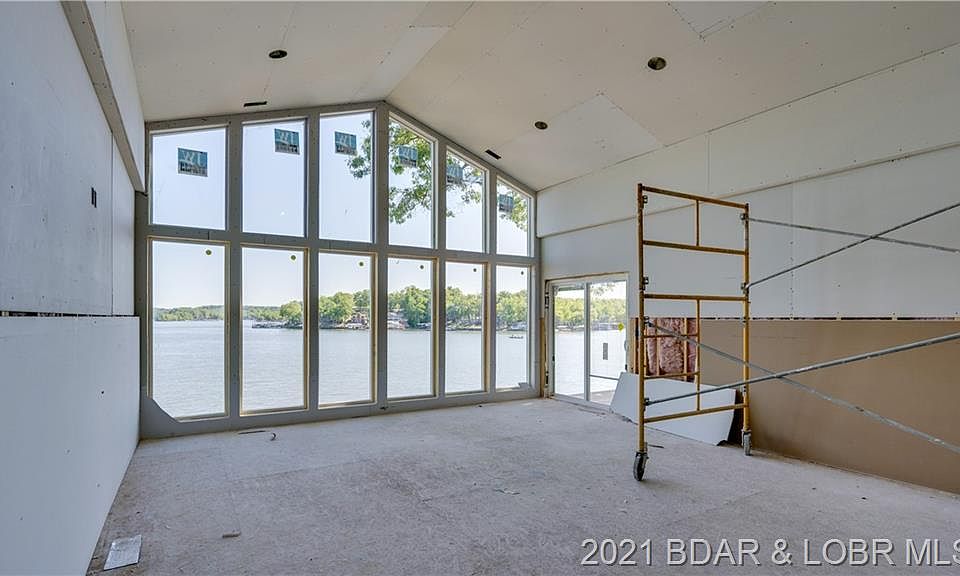 1st image of 32095 Five Oaks Dr
