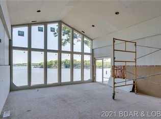 32095 Five Oaks Dr, Gravois Mills, MO 65037