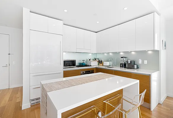 Sold by Compass | media 5