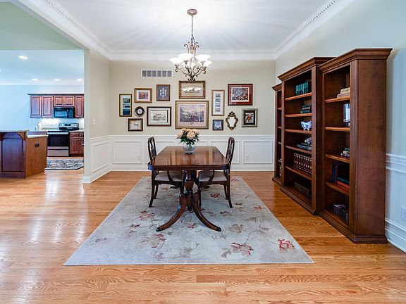 5th image of 3334 Ridge Brook Cir