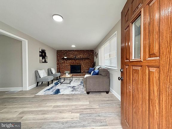 2nd image of 31 Mantua Rd