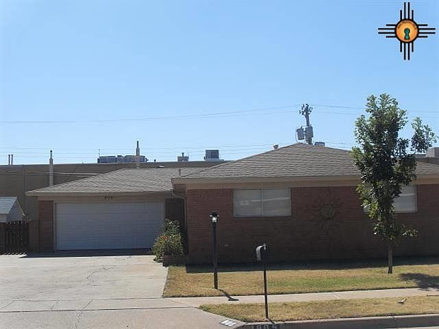 1st image of 805 John Doe St