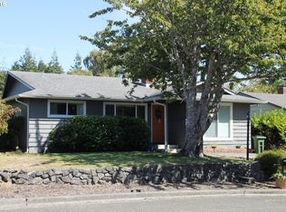 3617 Spruce St, North Bend, OR 97459