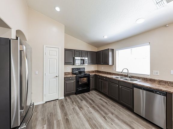 5th image of 2609 N 107th Ln