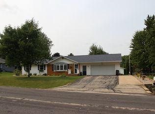 N1603 Ridgeway Dr, Appleton, WI 54942